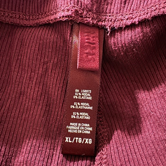 SKIMS Burgundy Lounge Pants - Picture 3 of 5